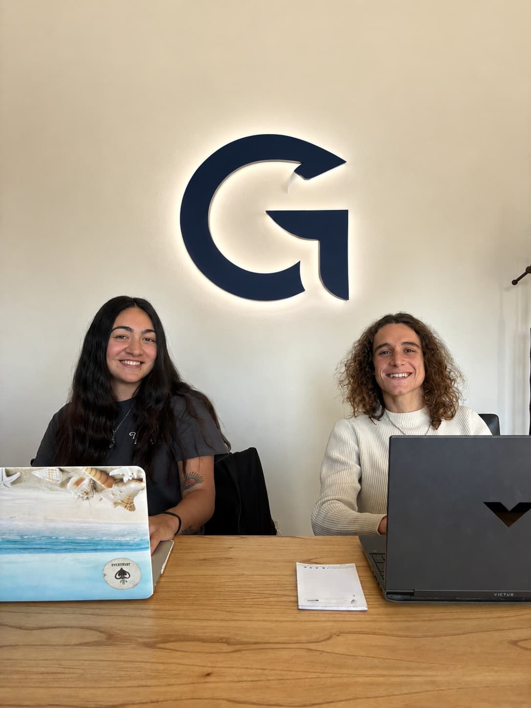 Valentín y Martina, equipo de Grovia